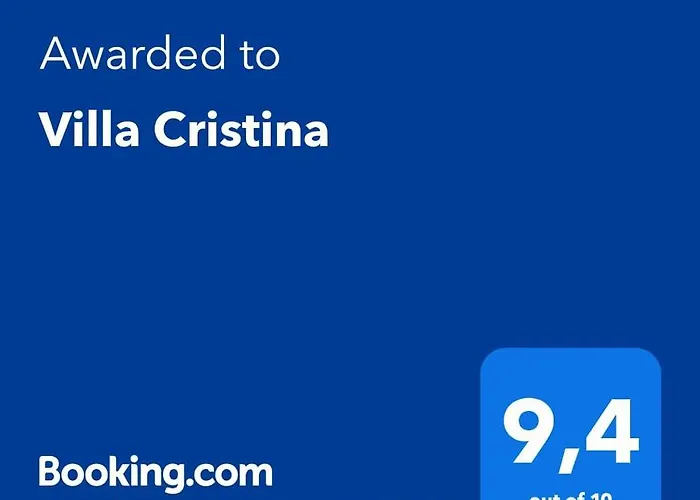 Cristina Vila *